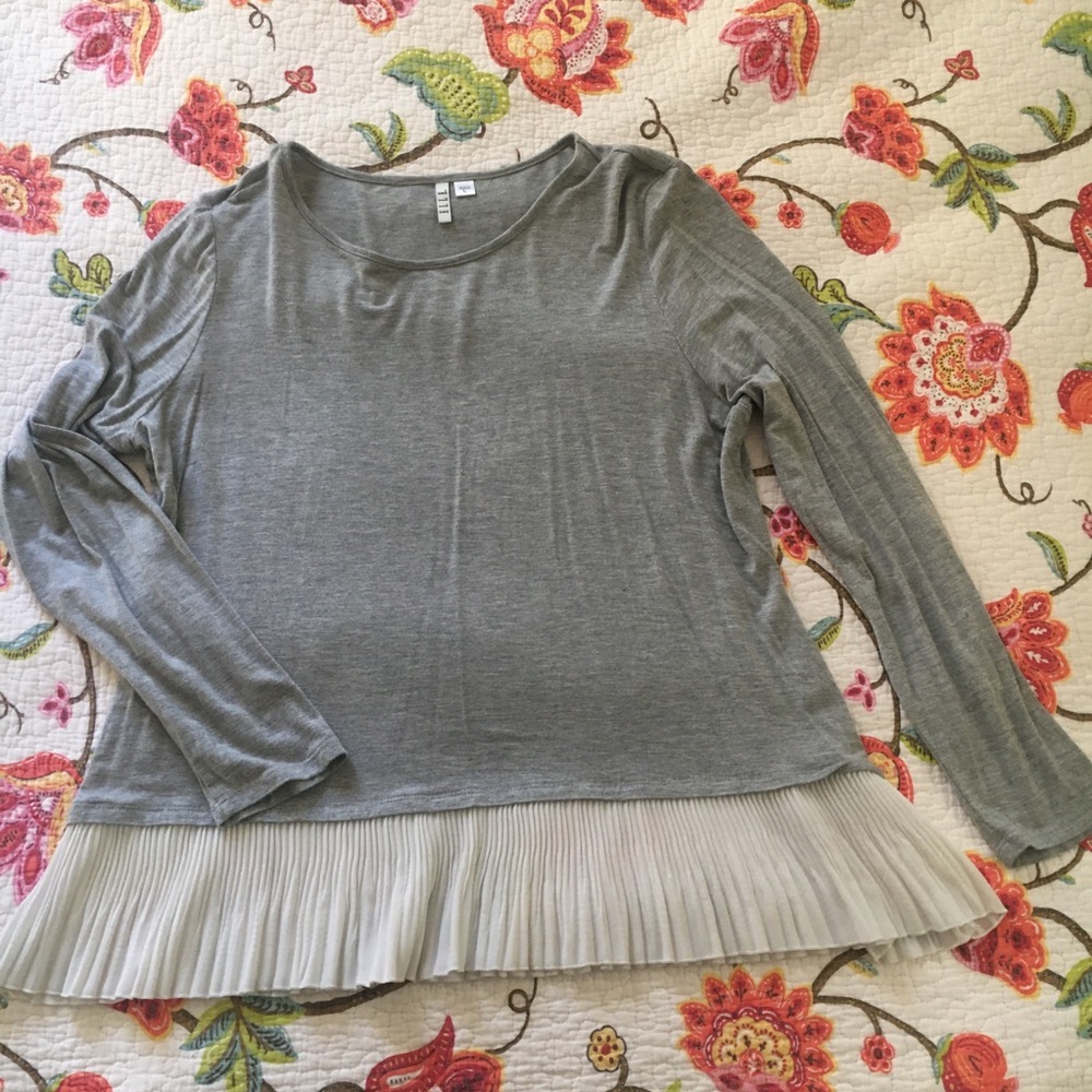 Elle ruffle hem long sleeve peplum shirt